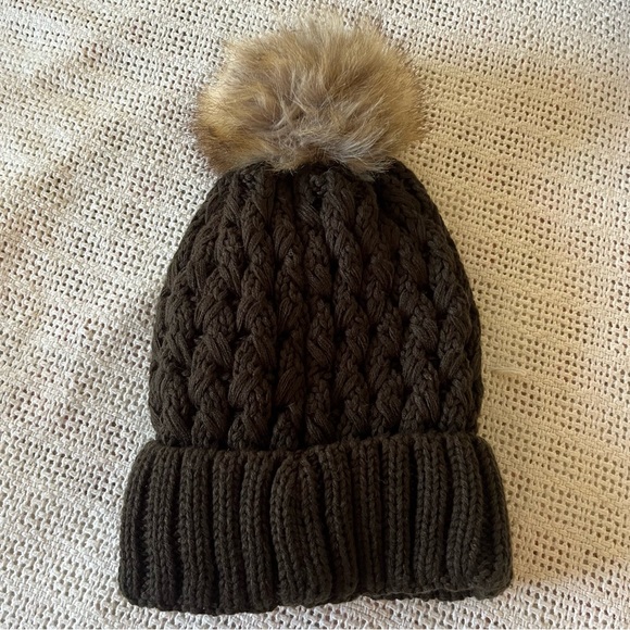 C.C Pom Hat Moss w/ Fuzzy Lining - Picture 2 of 4